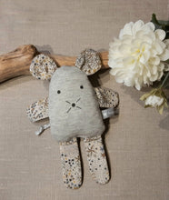 Charger l'image dans la galerie, Doudou souris Liberty Adelajda kaki